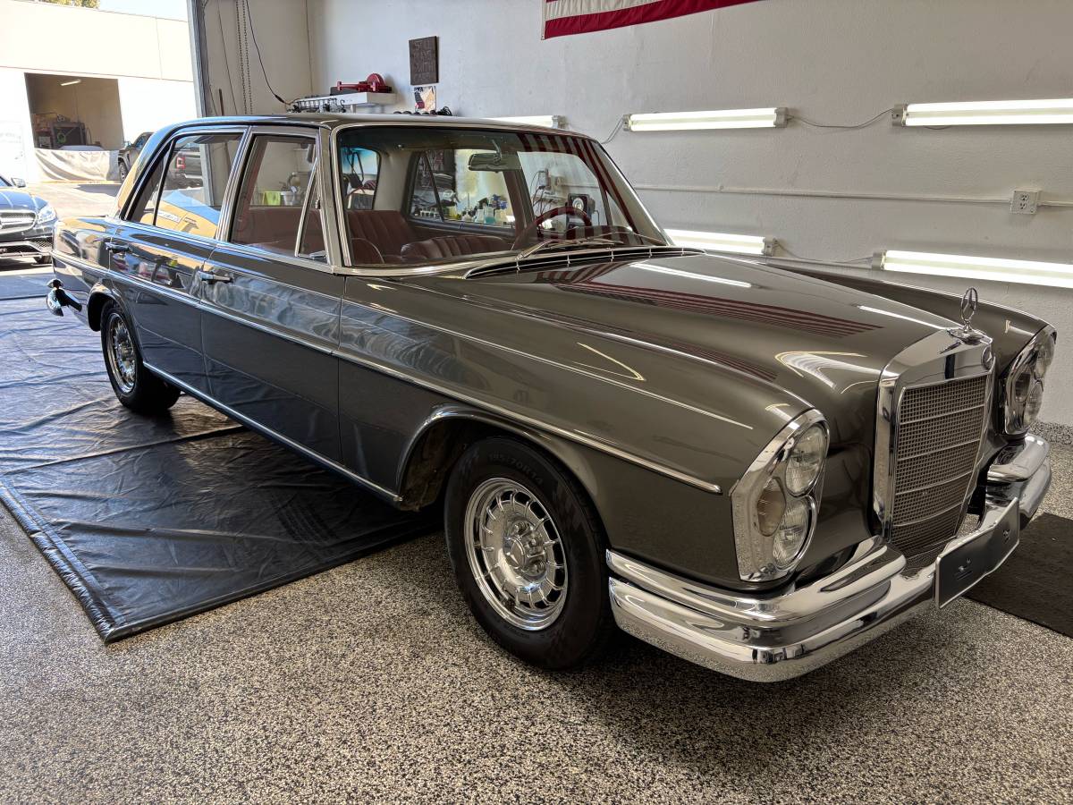 Image of Mercedes W108/109